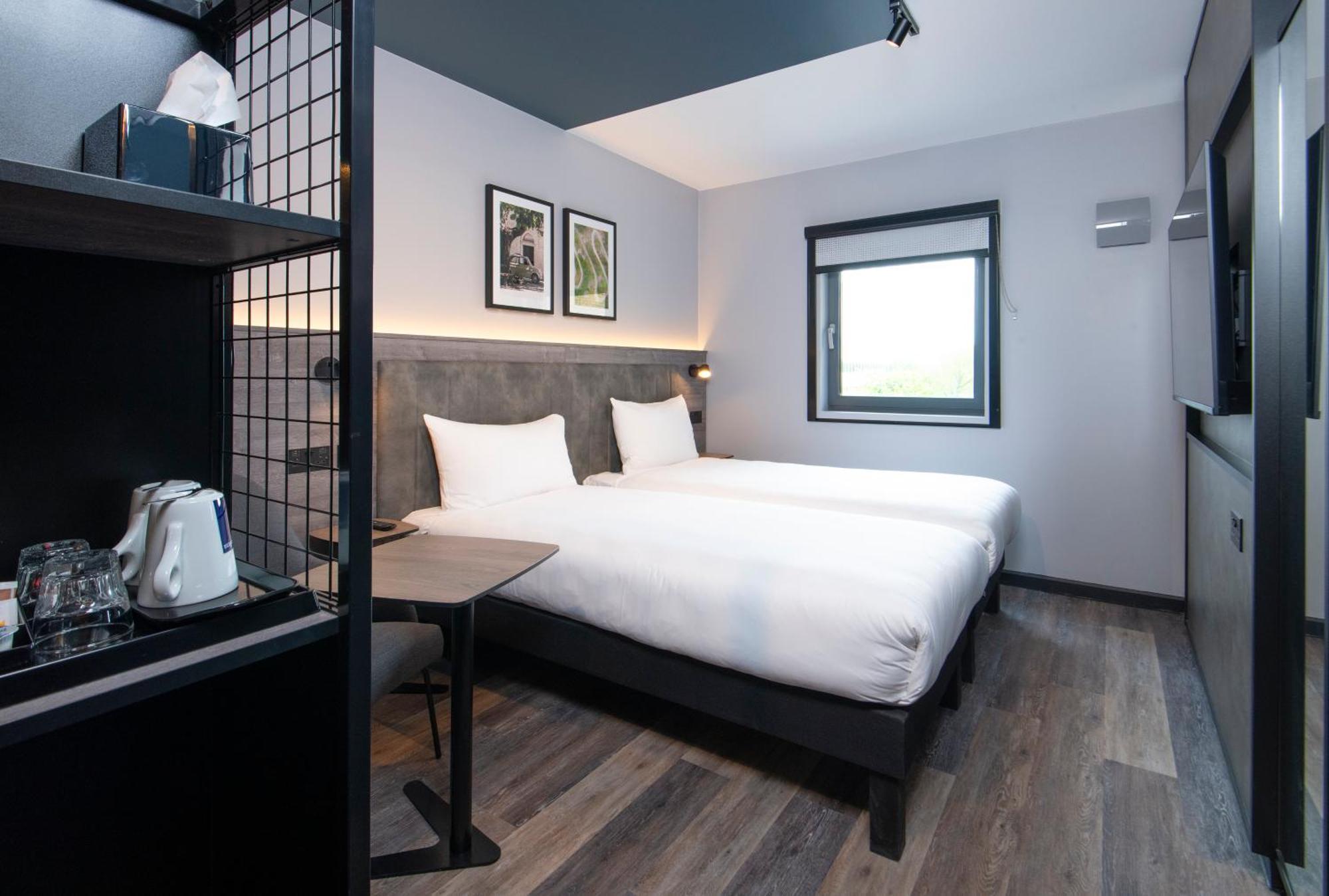 Hotel Ibis Styles London Gatwick Airport Crawley  Exterior foto