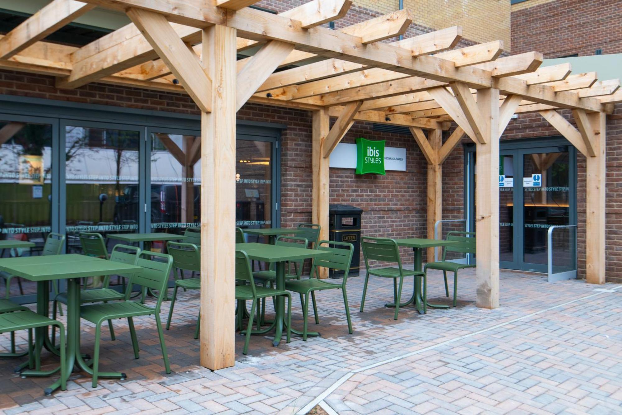 Hotel Ibis Styles London Gatwick Airport Crawley  Exterior foto