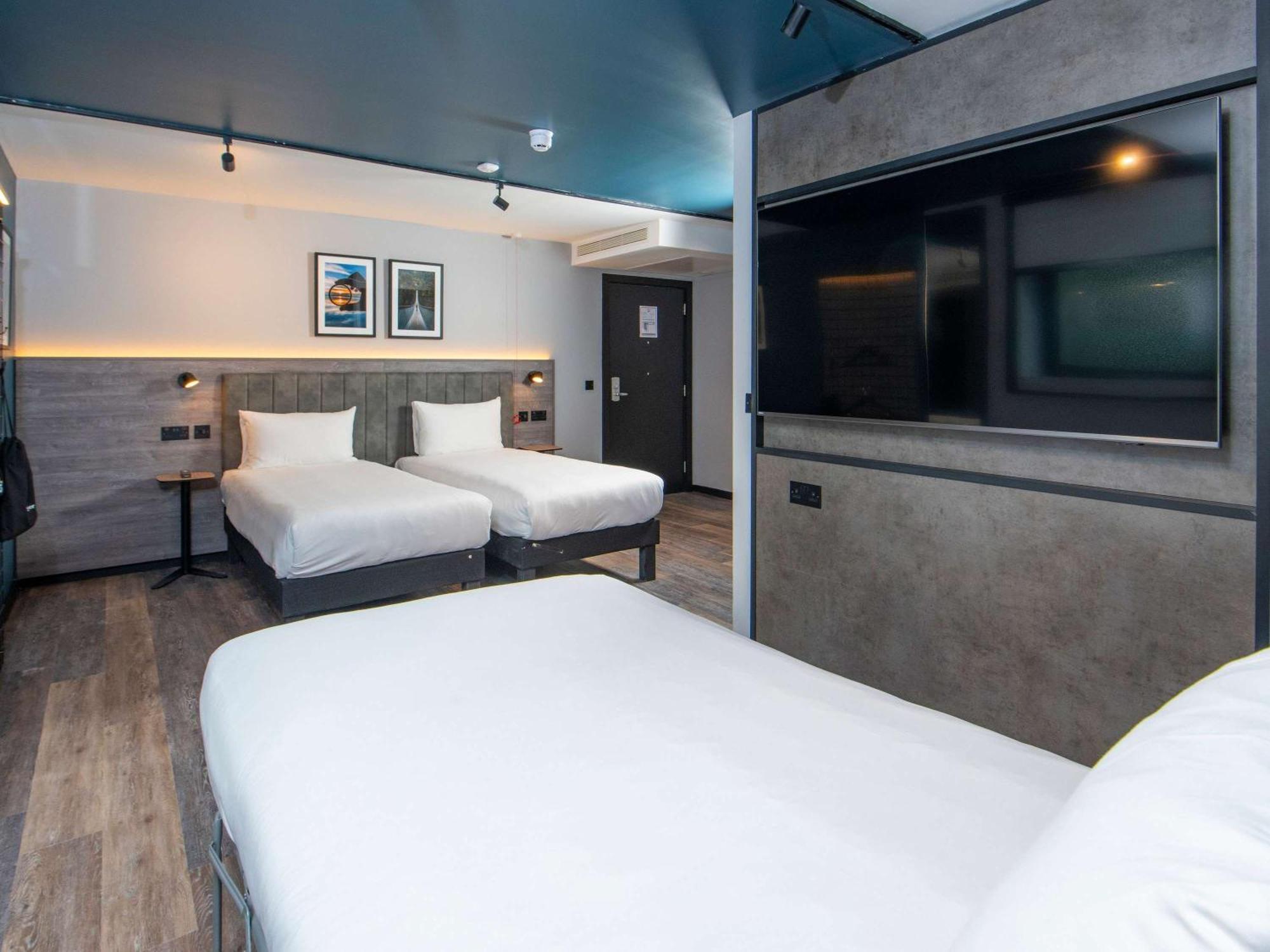 Hotel Ibis Styles London Gatwick Airport Crawley  Exterior foto